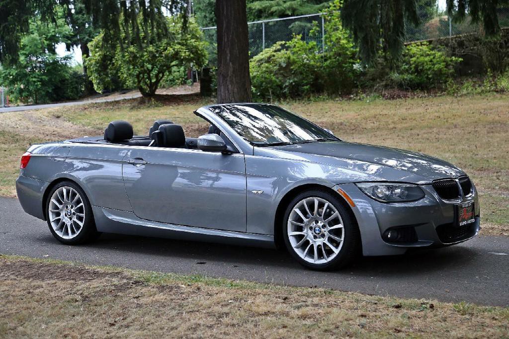 2013 BMW 3 Series Image 10