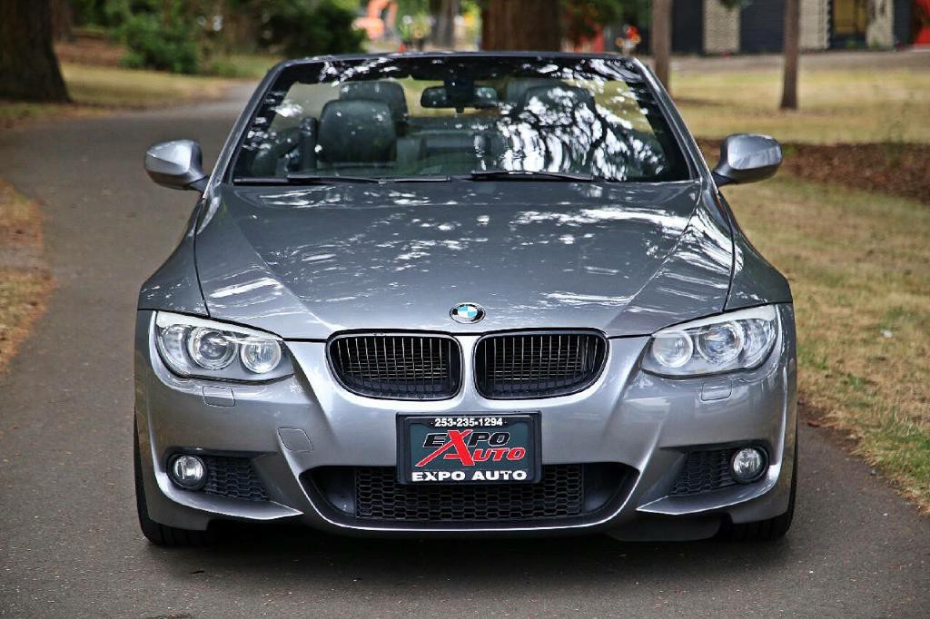 2013 BMW 3 Series Image 12