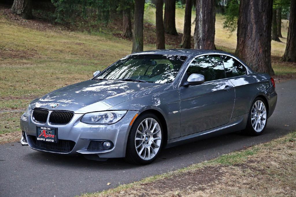 2013 BMW 3 Series Image 13