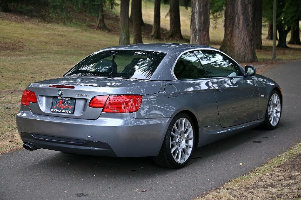 2013 BMW 3 Series Image 16