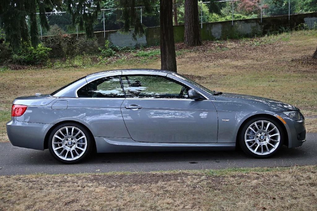 2013 BMW 3 Series Image 17