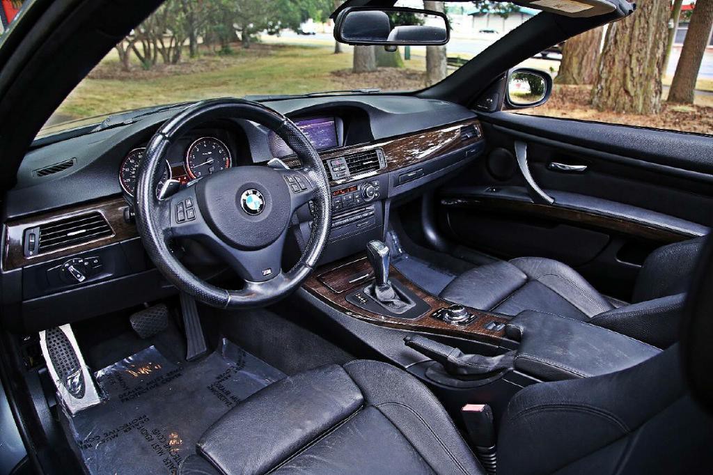 2013 BMW 3 Series Image 19
