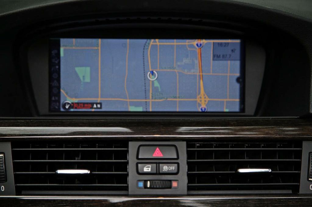 2013 BMW 3 Series Image 25