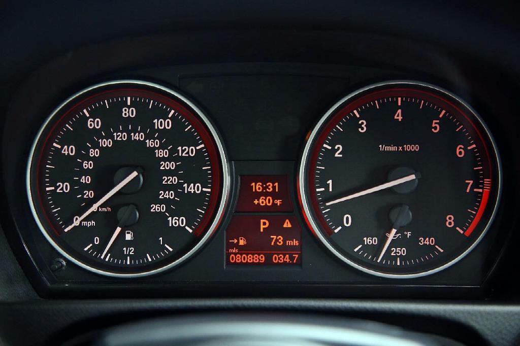 2013 BMW 3 Series Image 28