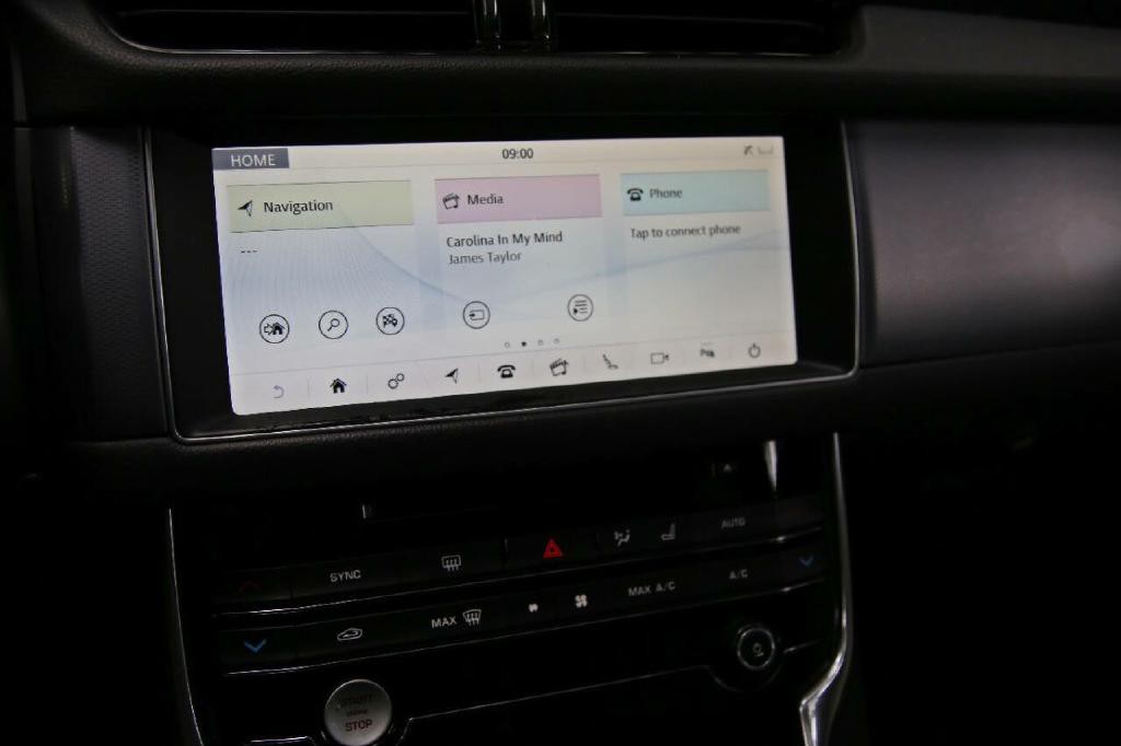 2017 Jaguar XF Image 25
