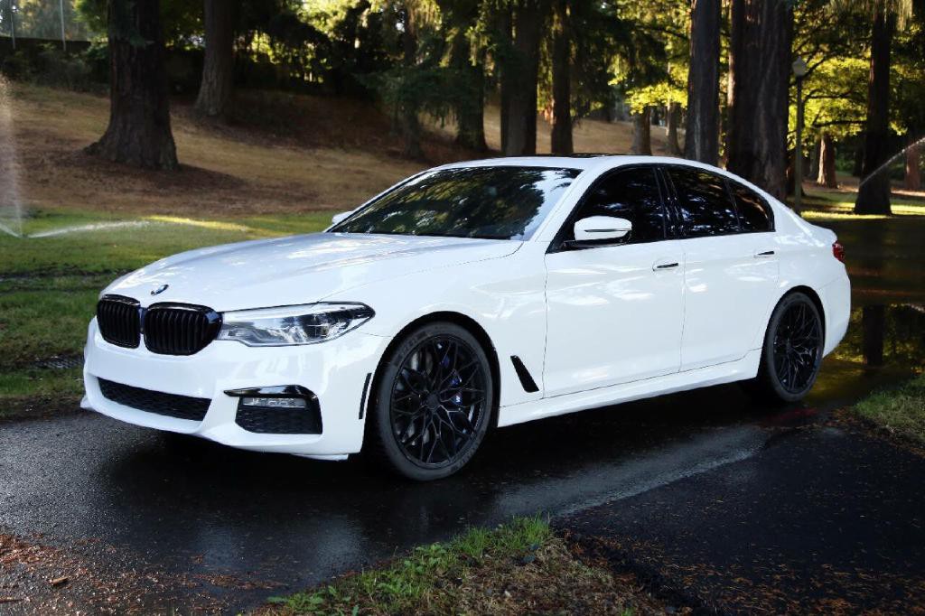 2018 BMW 5 Series Image 2