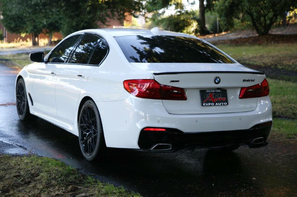 2018 BMW 5 Series Image 6