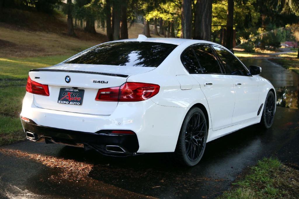 2018 BMW 5 Series Image 9