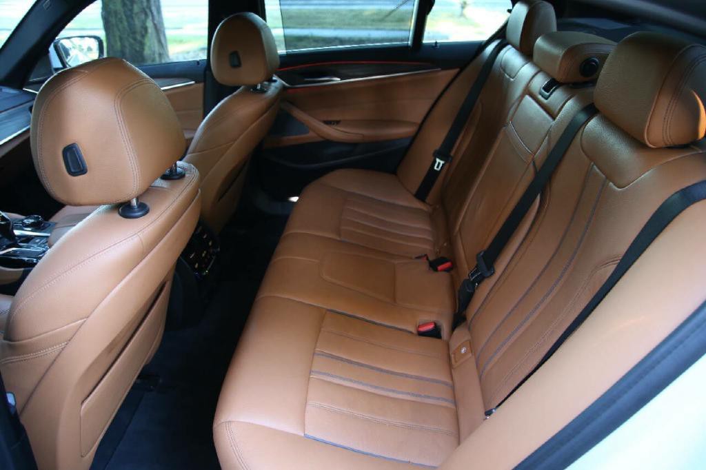 2018 BMW 5 Series Image 15