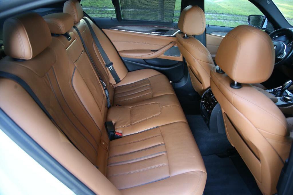 2018 BMW 5 Series Image 16