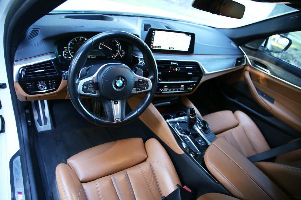 2018 BMW 5 Series Image 19