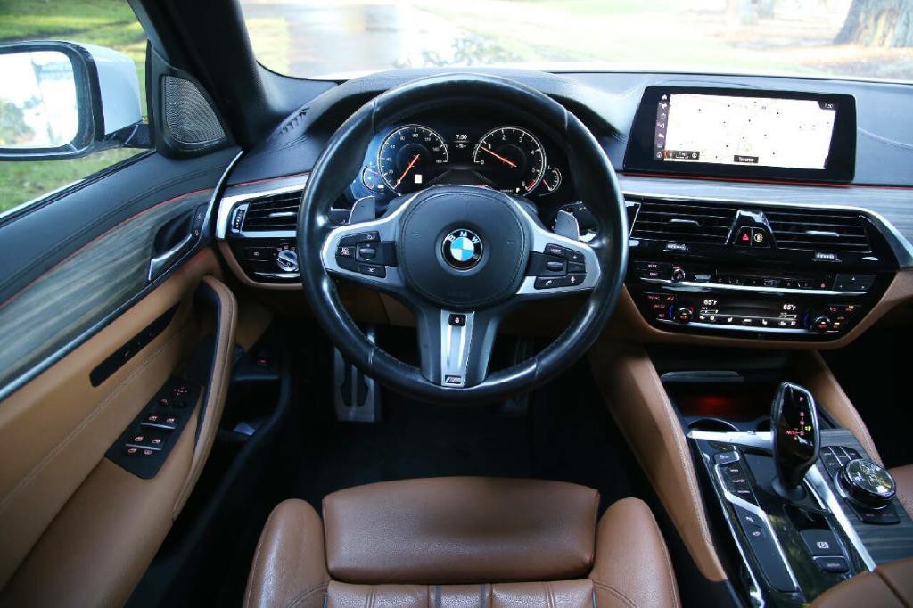 2018 BMW 5 Series Image 21