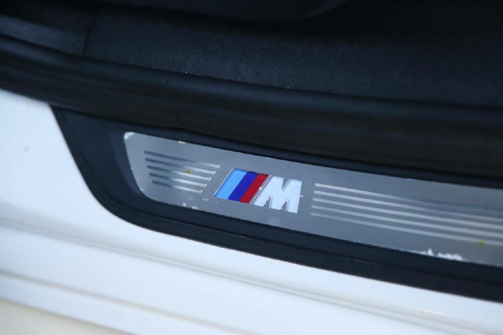 2018 BMW 5 Series Image 26