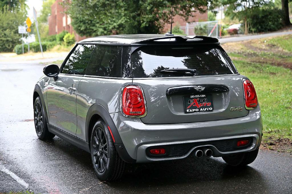 2018 MINI Cooper Image 5