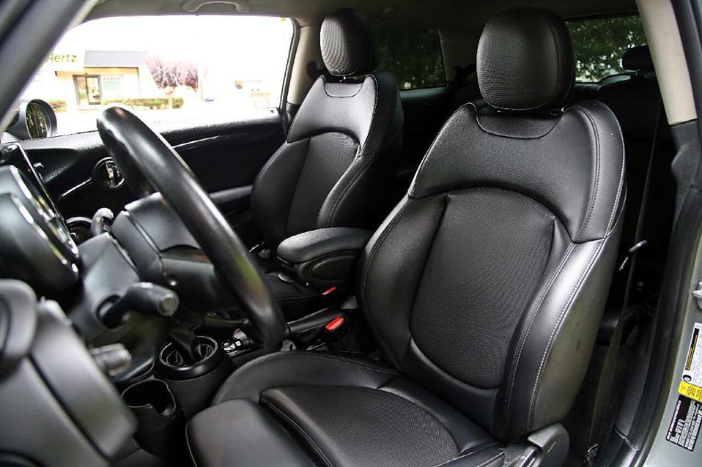 2018 MINI Cooper Image 11
