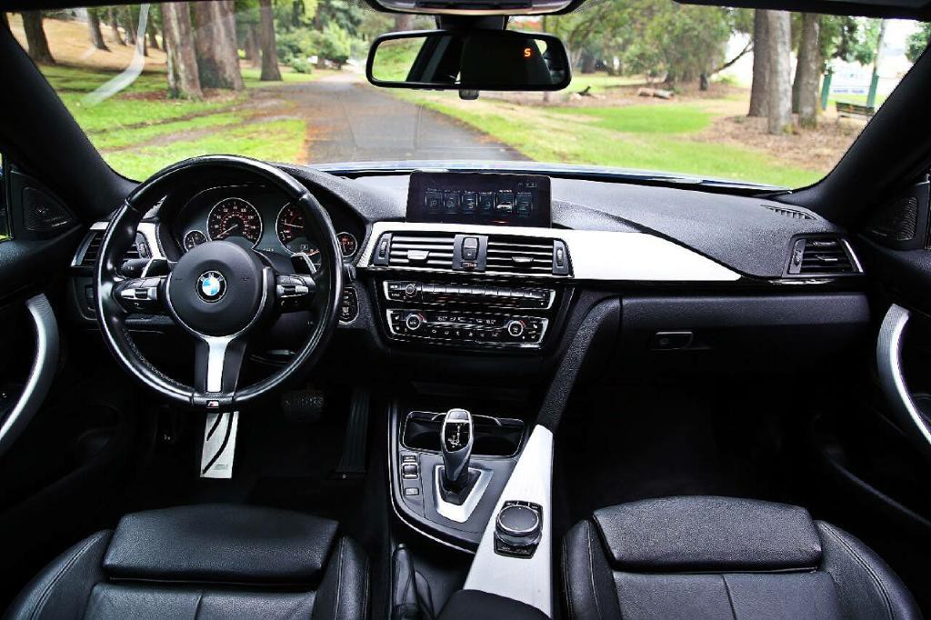 2017 BMW 4 Series Image 19