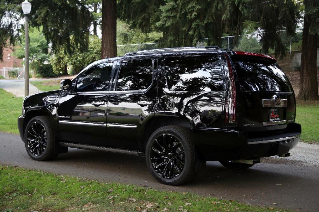 2013 Cadillac Escalade Image 5
