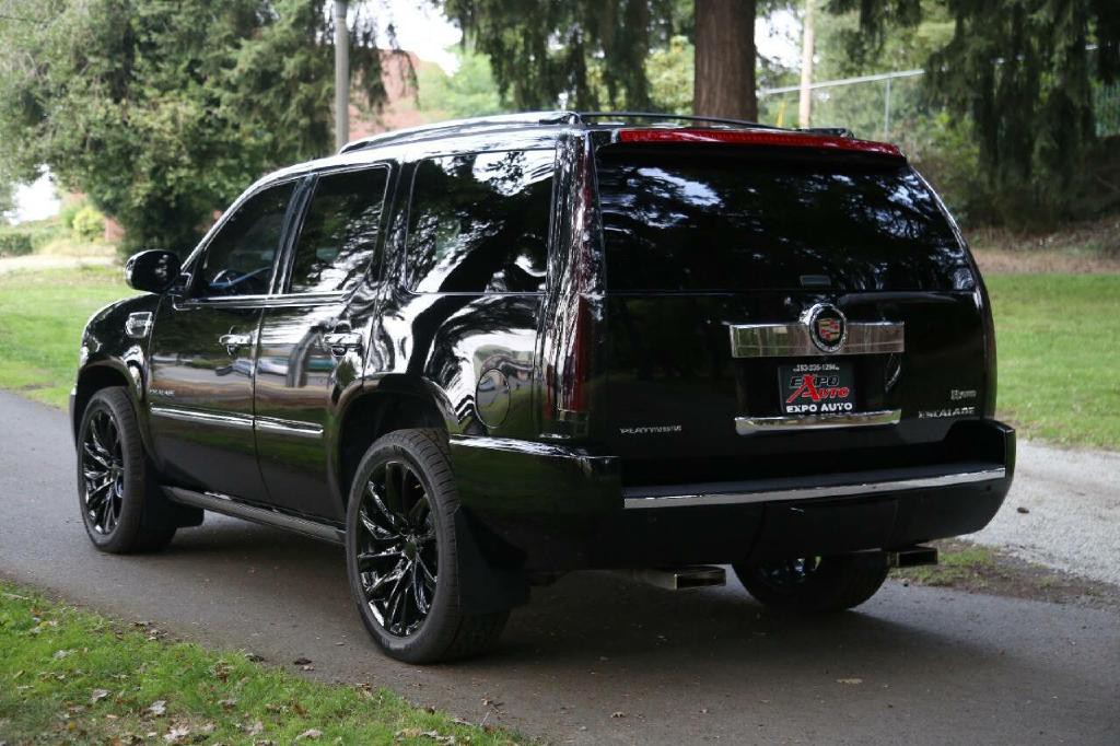 2013 Cadillac Escalade Image 6