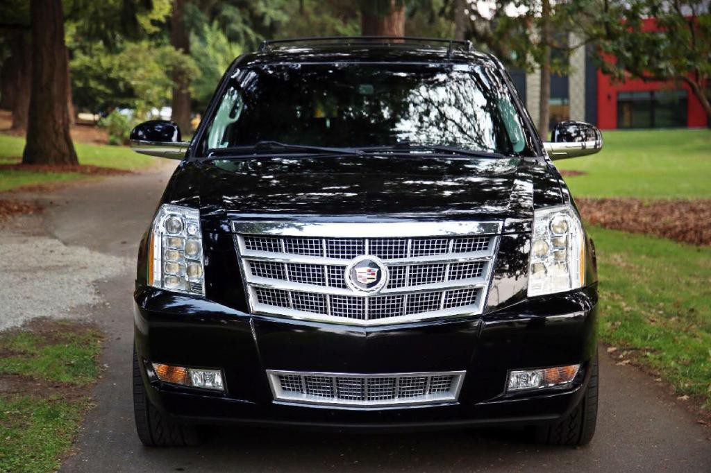 2013 Cadillac Escalade Image 7