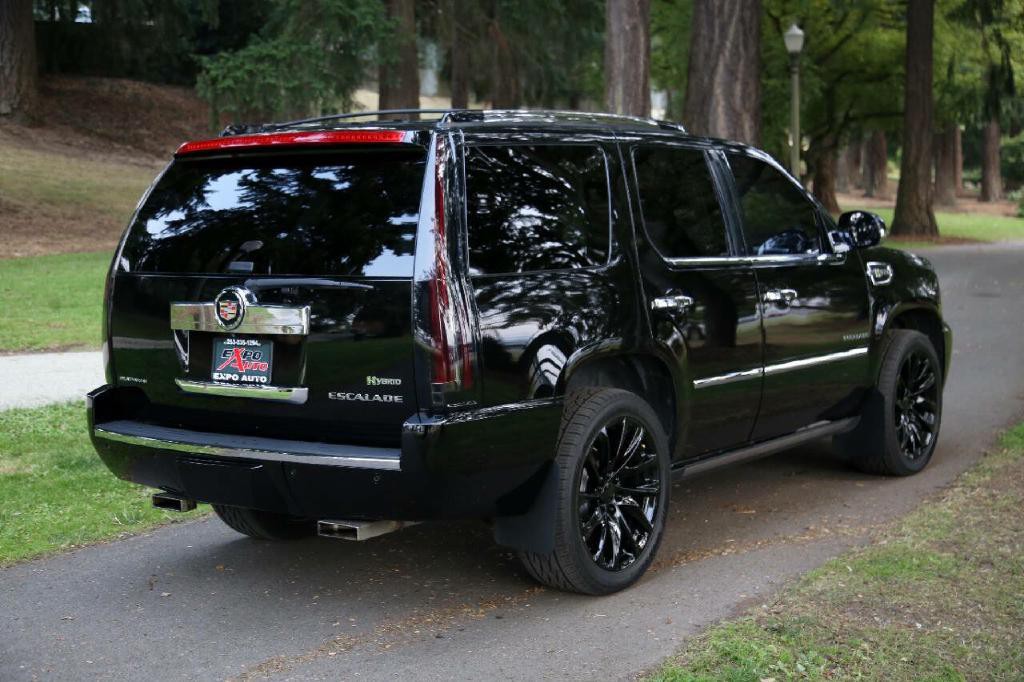 2013 Cadillac Escalade Image 9