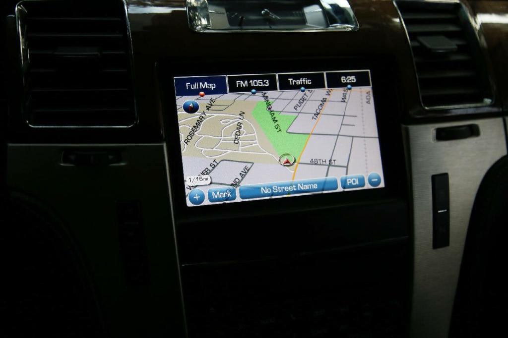 2013 Cadillac Escalade Image 25