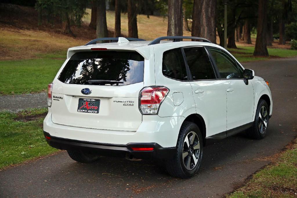 2017 Subaru Forester Image 7
