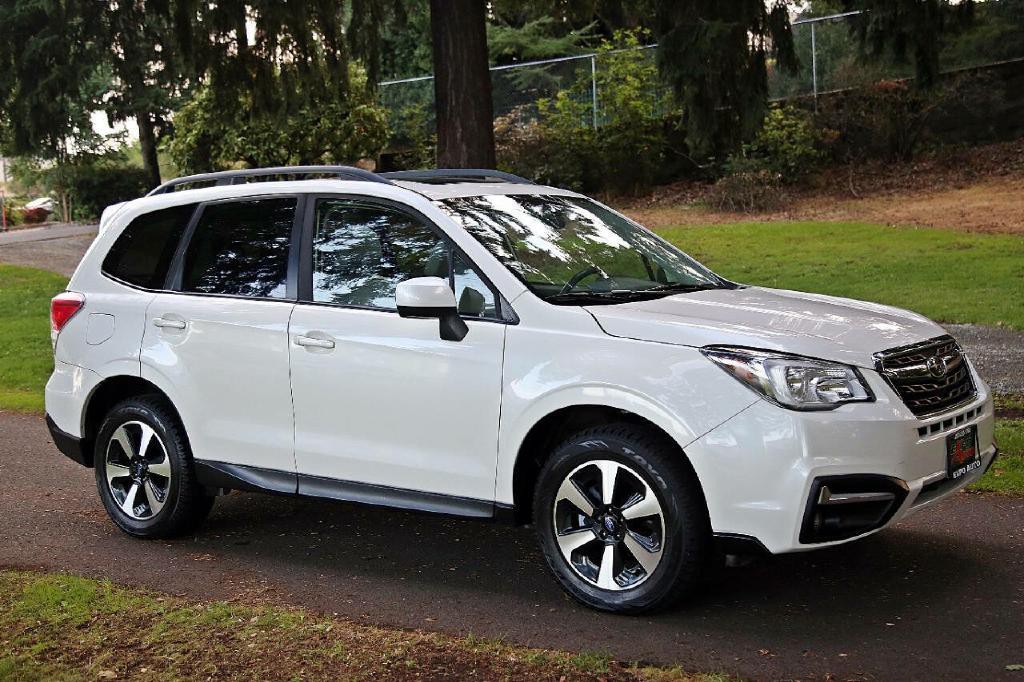 2017 Subaru Forester Image 10
