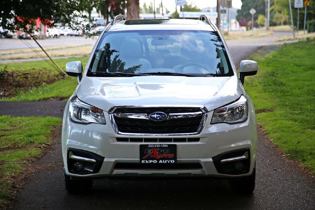 2017 Subaru Forester Image 12