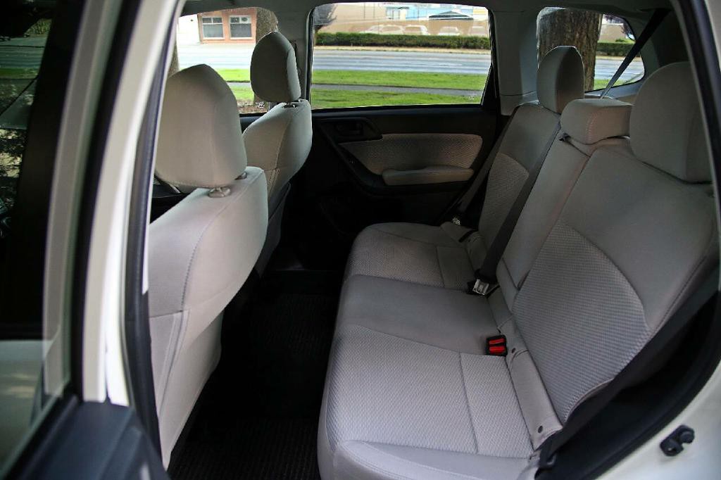 2017 Subaru Forester Image 15
