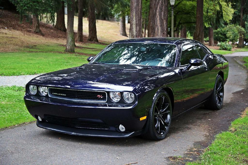 2012 Dodge Challenger Image 1