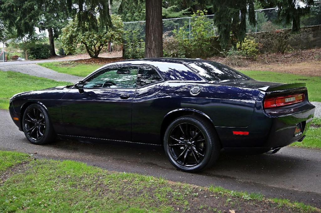 2012 Dodge Challenger Image 4