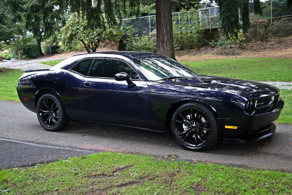 2012 Dodge Challenger Image 10