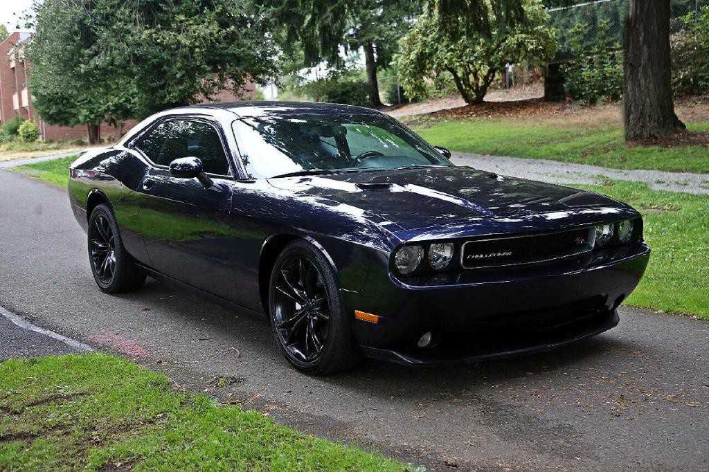 2012 Dodge Challenger Image 11