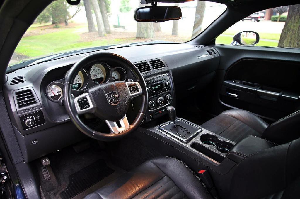 2012 Dodge Challenger Image 13