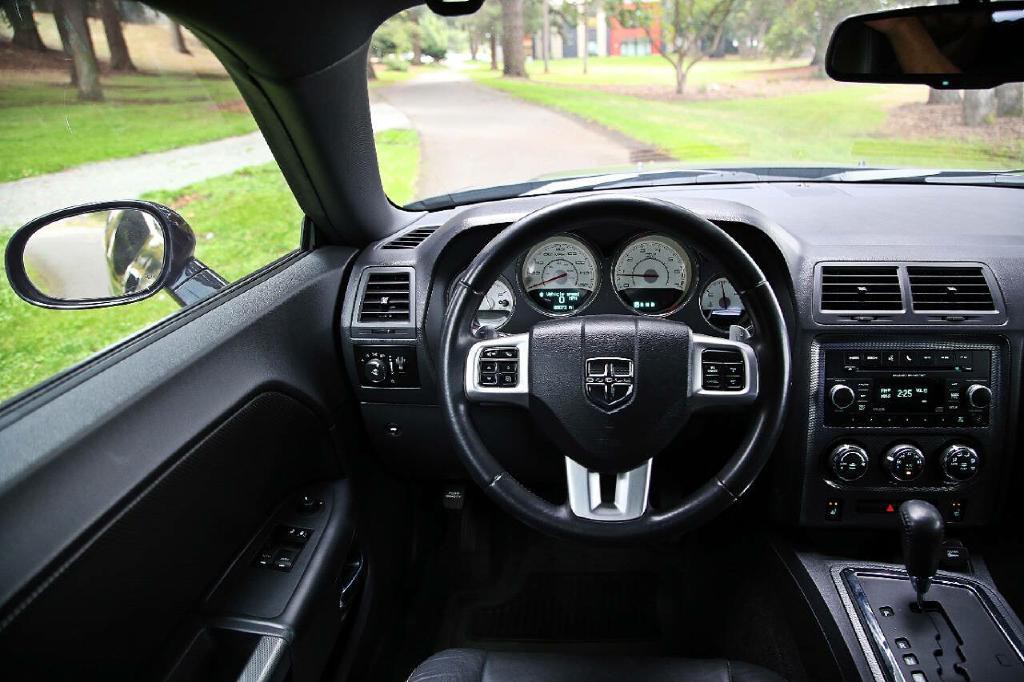 2012 Dodge Challenger Image 20