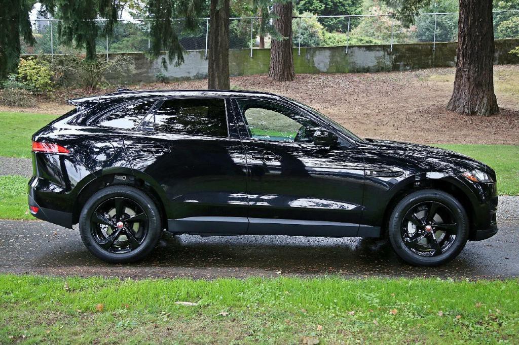 2019 Jaguar F-PACE Image 9