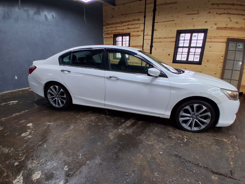 2015 Honda Accord Image 16