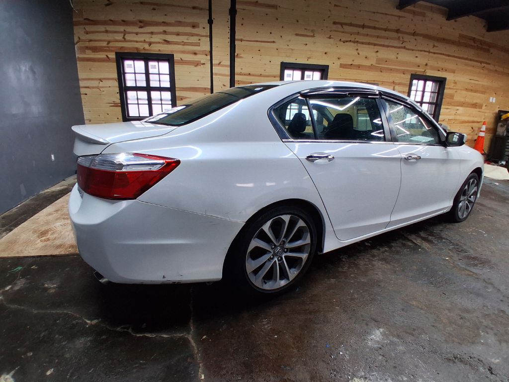 2015 Honda Accord Image 17