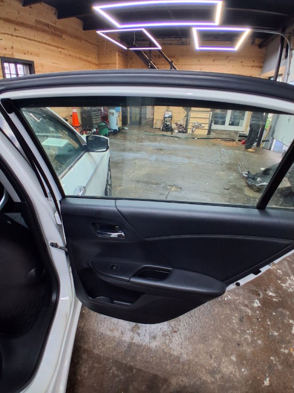 2015 Honda Accord Image 27