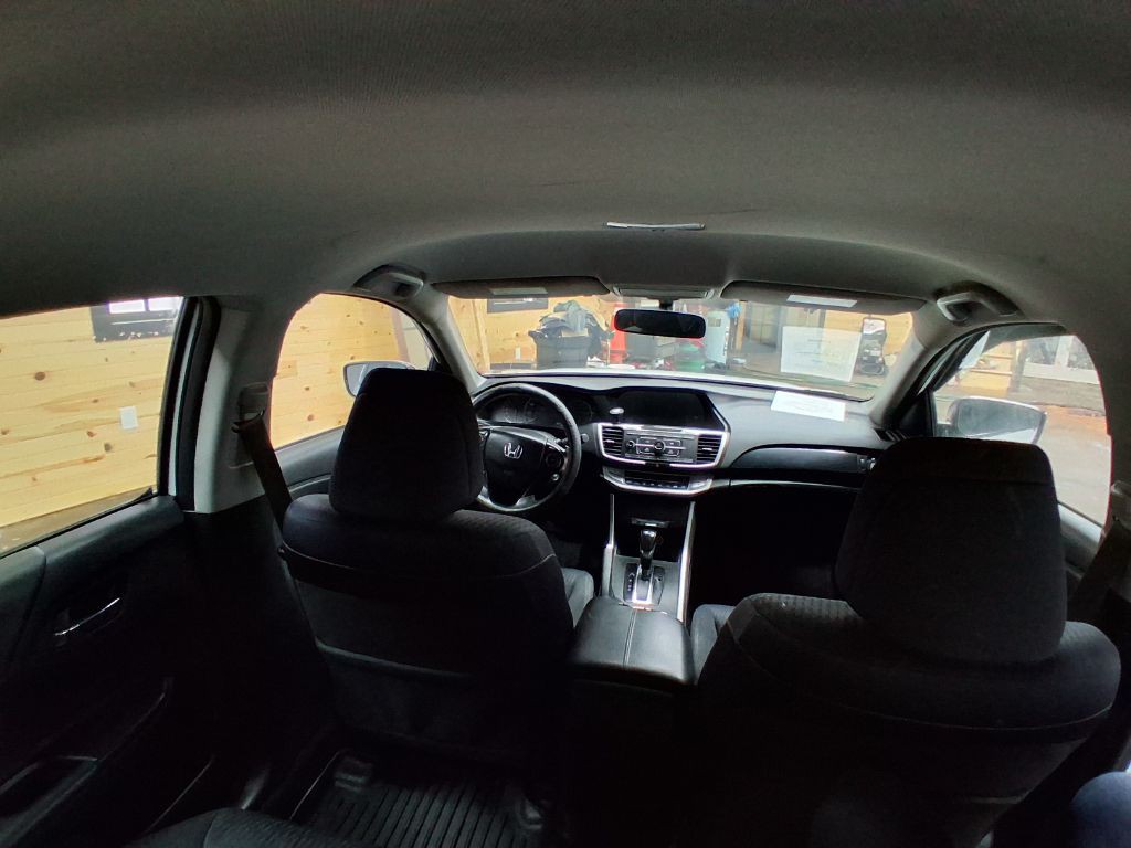 2015 Honda Accord Image 30