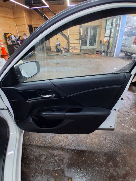 2015 Honda Accord Image 31