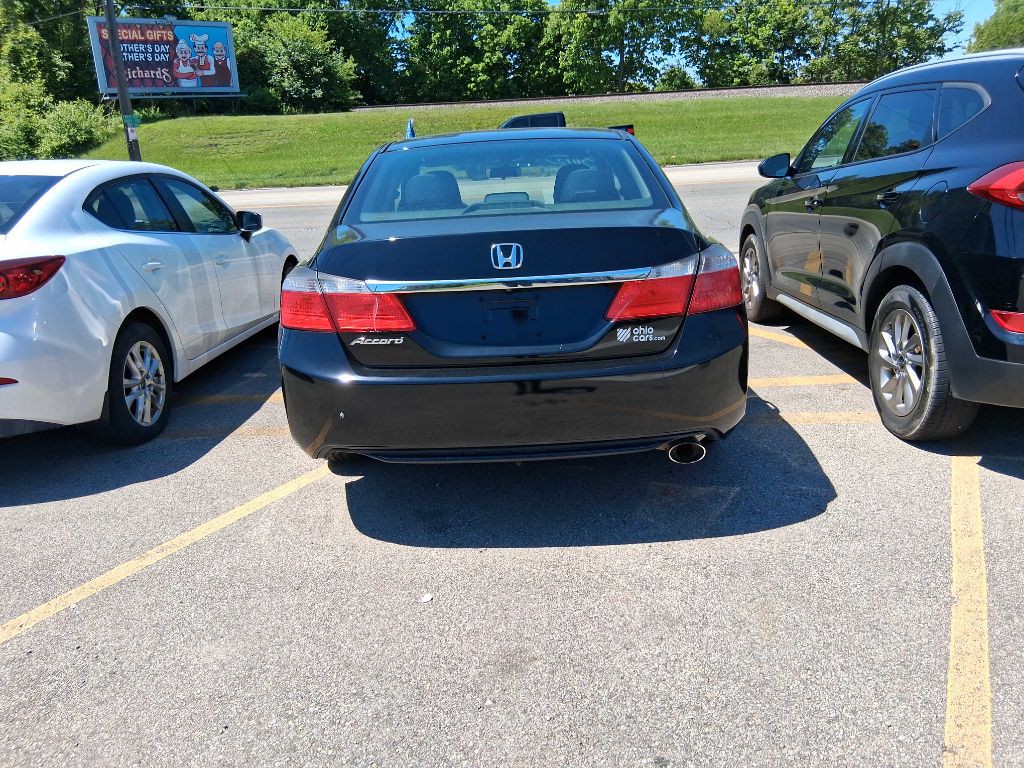 2015 Honda Accord Image 2