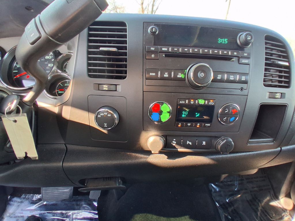 2011 Chevrolet Silverado 1500 Image 9