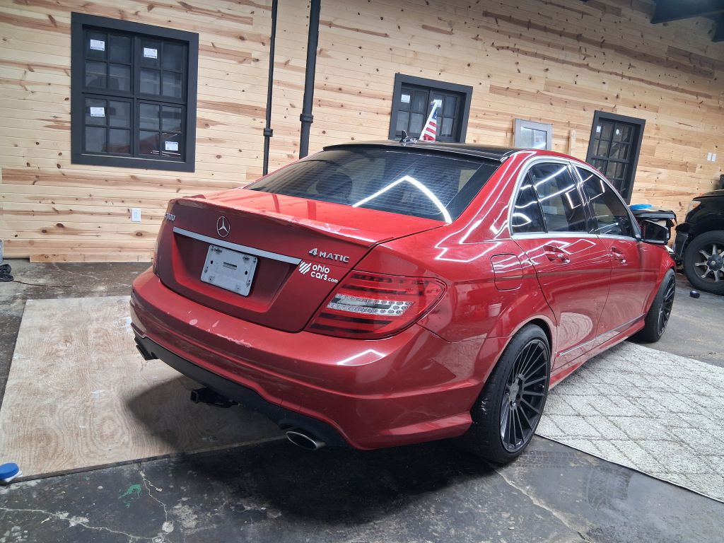 2012 Mercedes-Benz C-Class Image 3