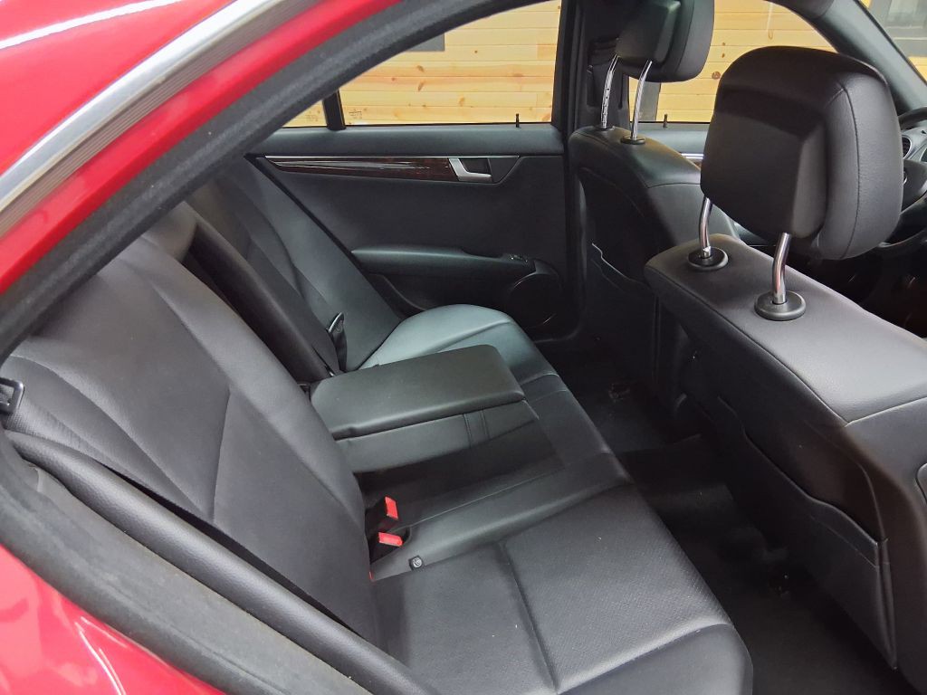 2012 Mercedes-Benz C-Class Image 19