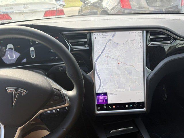 2017 Tesla Model S Image 3
