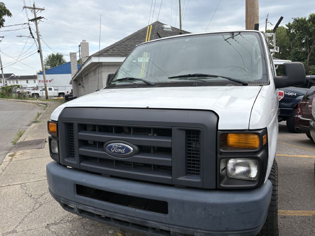 2014 Ford Econoline Image 2