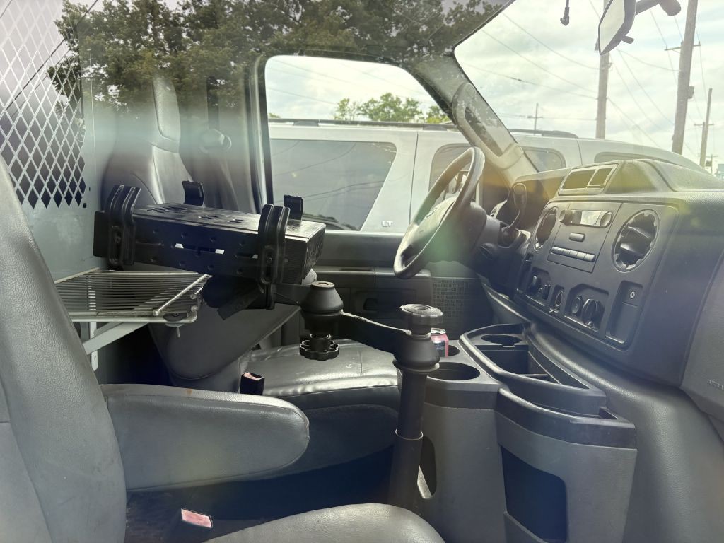 2014 Ford Econoline Image 4