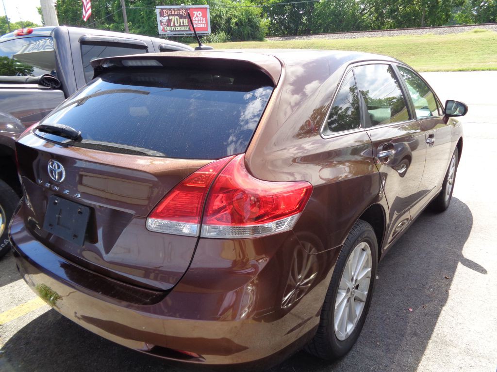 2011 Toyota Venza Image 4
