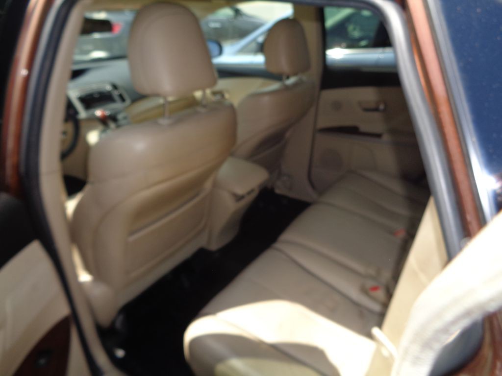 2011 Toyota Venza Image 8